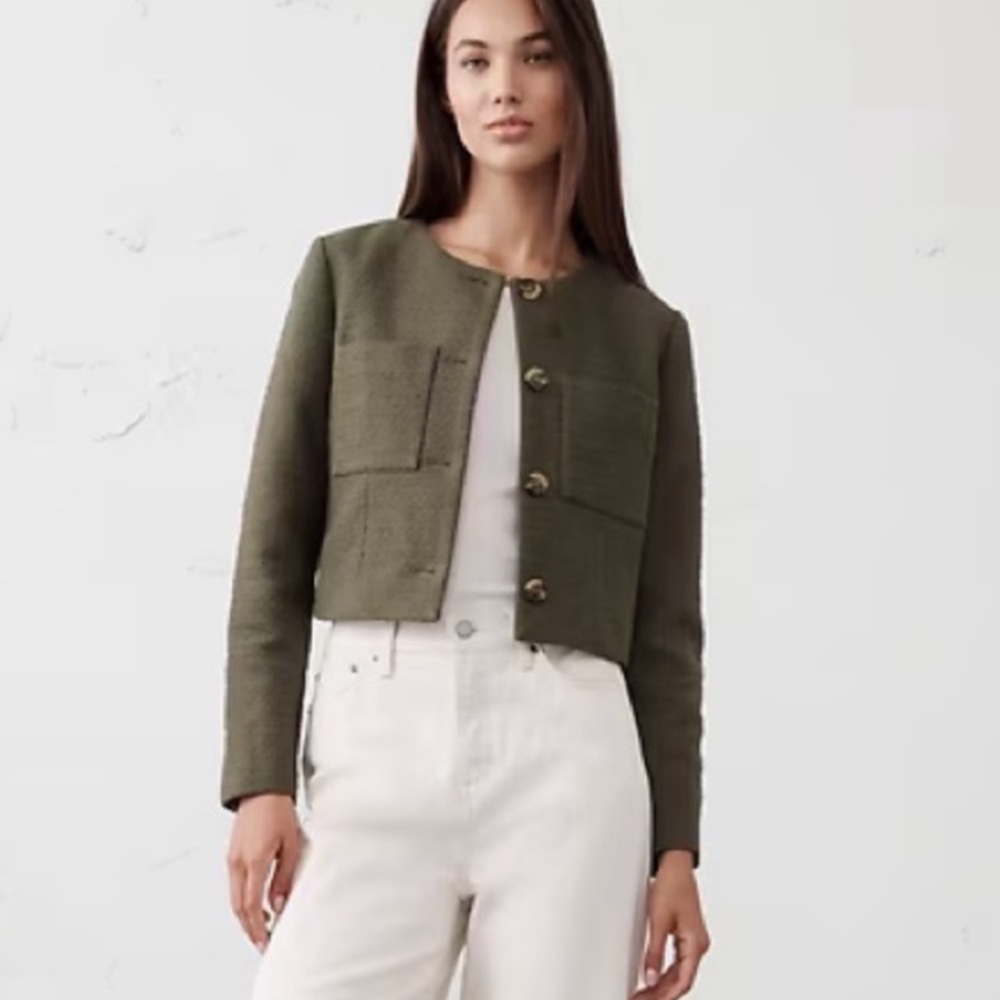 BR Collarless Cropped Jacket in Olive Green